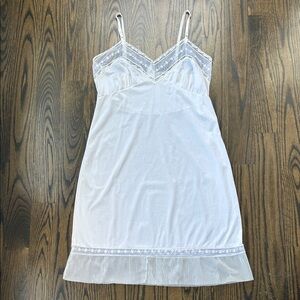 Vintage MG Embroidered Lace Slip Nightgown Dress Chemise White Silky SZ 40 Tall